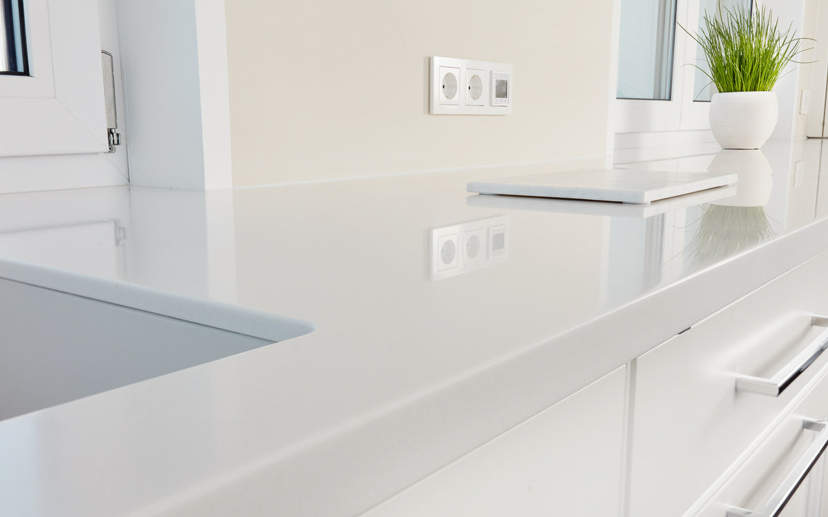 Klassisch weiße Landhausküche