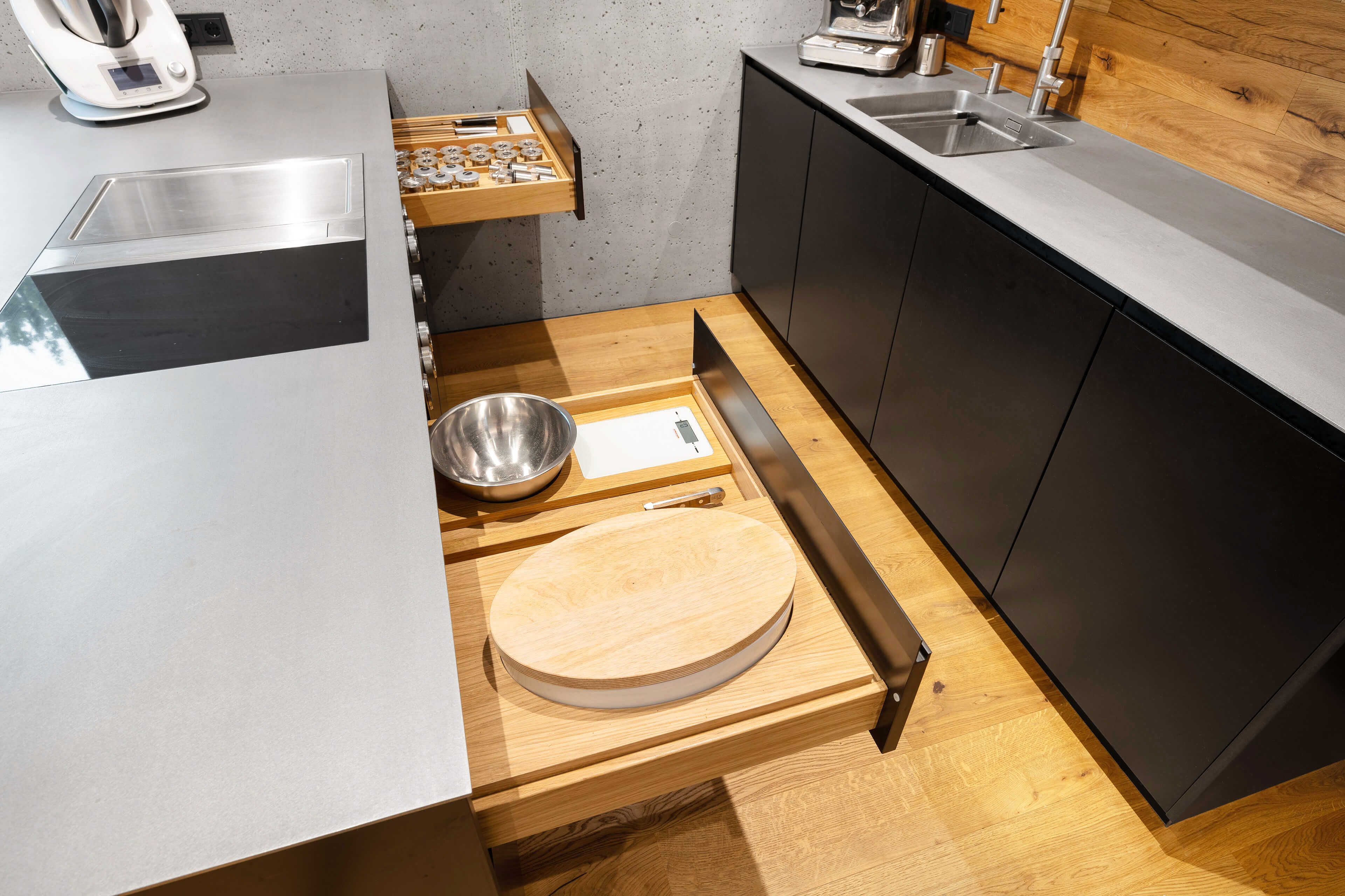 Schwarze Designküche