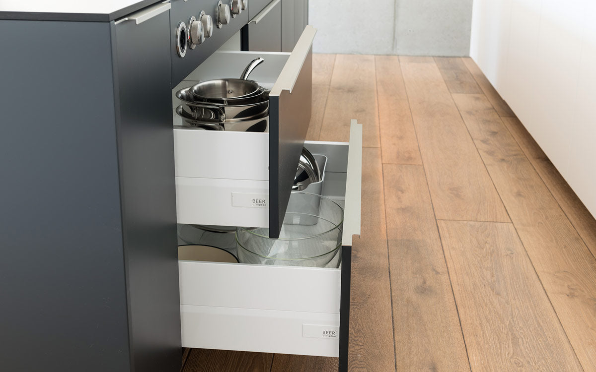 Schwarz-Weiß Komposition